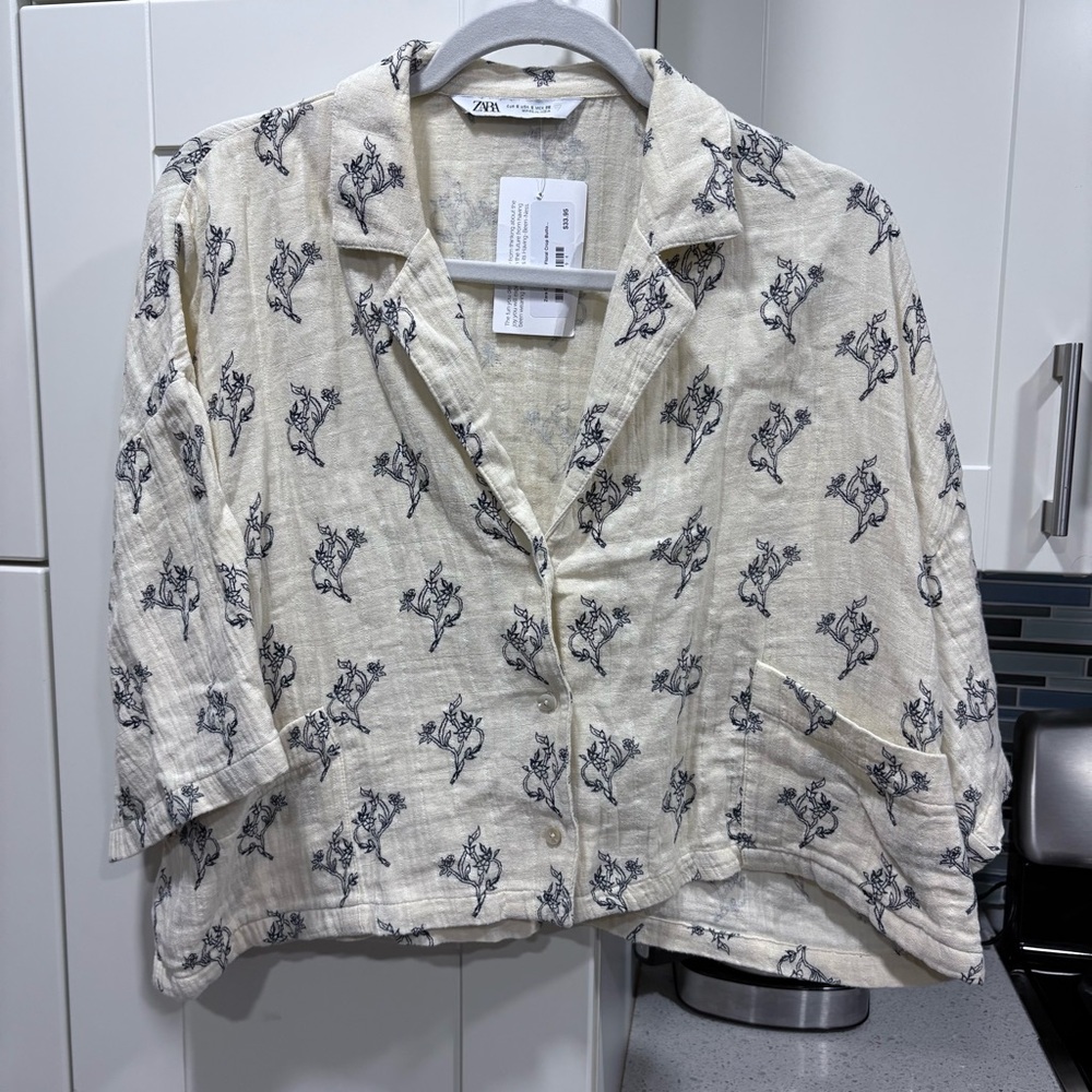 Zara button down collared top - Picture 3 of 6